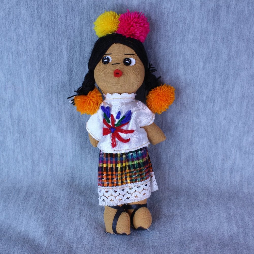 Folk Art Mexican 10" Doll Cloth Hand Crafted Pigtail Pompoms Ethnic Native‎ VTG